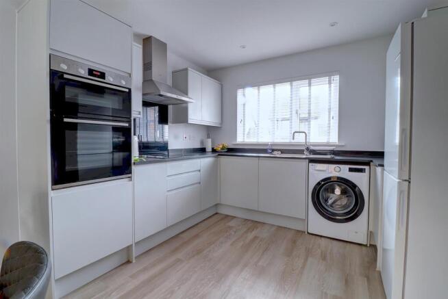 Kitchen .1.jpg