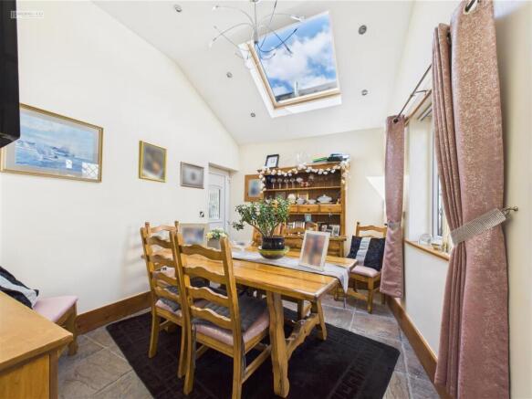 Dining Room.jpg
