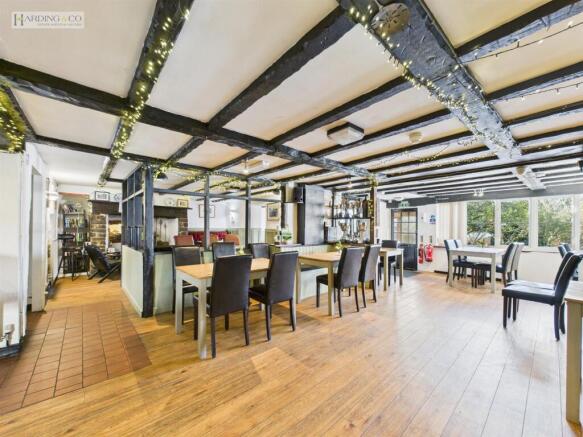 Pub Resturant .3.jpg