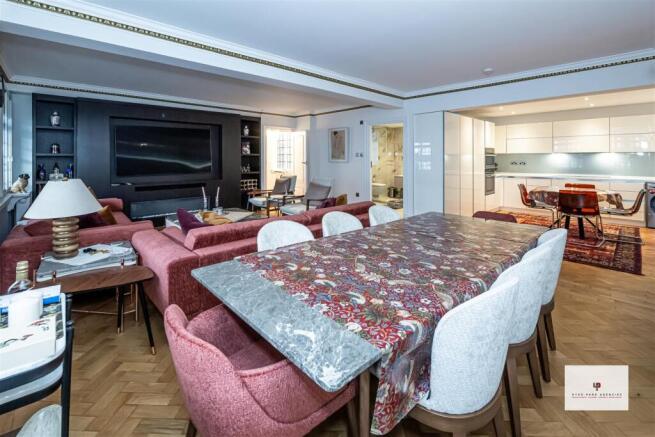 Chiltern Court 166-006 HR - HPA.jpg