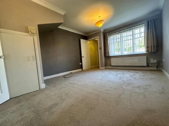 lounge reverse
