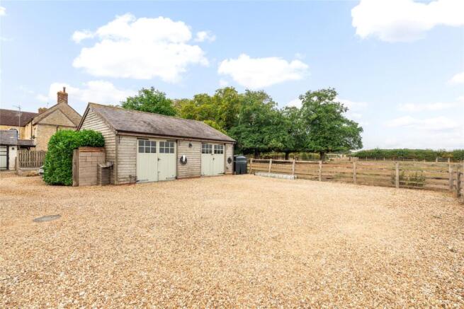Garages/Parking