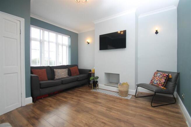 sitting room.JPG