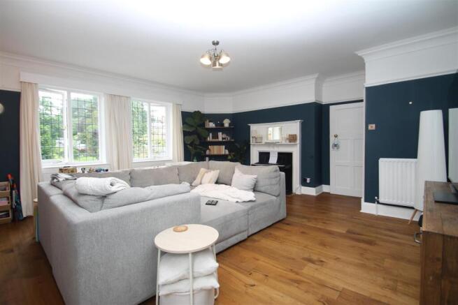 sitting room.JPG