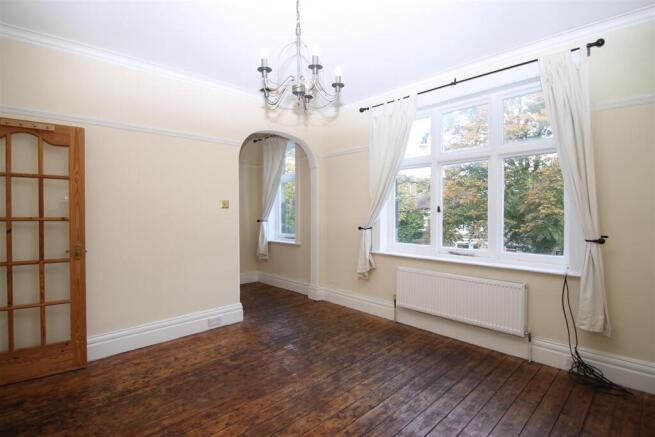 new sitting room 2.JPG