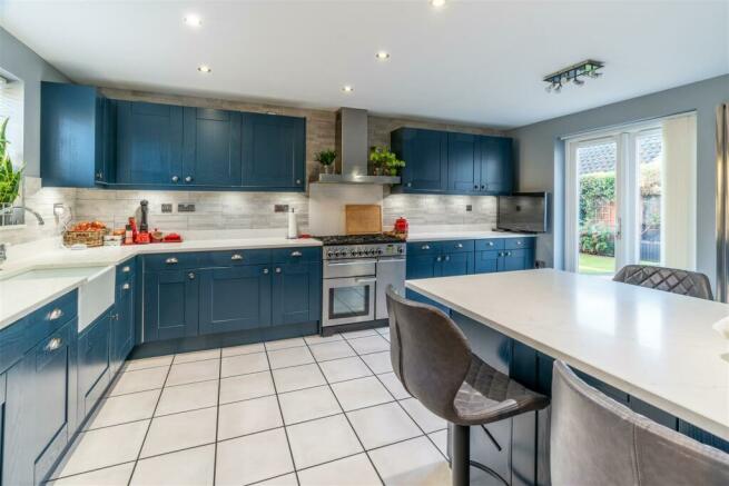 Luxury Fully Fitted Kitchen