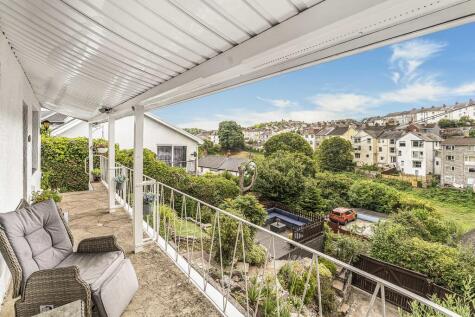 Coombe Lane, Torquay, TQ2 8EA
