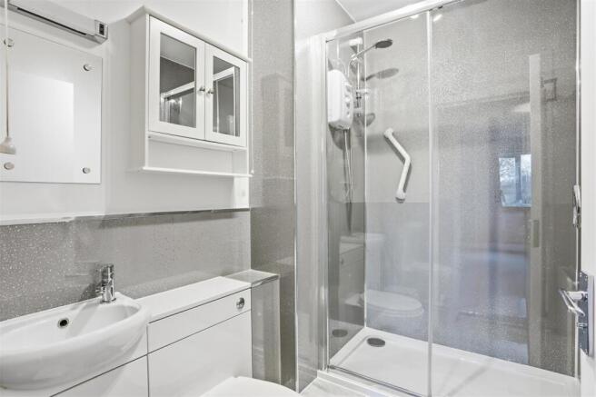 1584407069 - 2 Kempston Court - 13.jpg