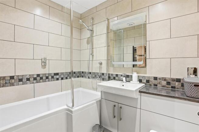 1617287413 - 35 All Saints Road, SM1 - 8.jpg