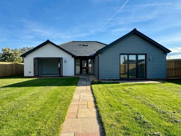 2 pairs of bi-fold doors & large garden