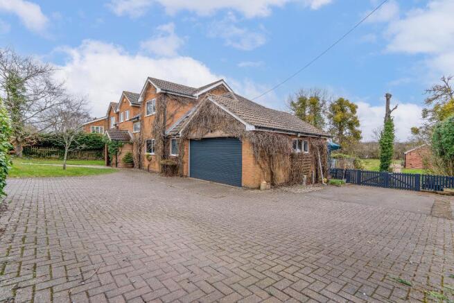 Ample driveway parking