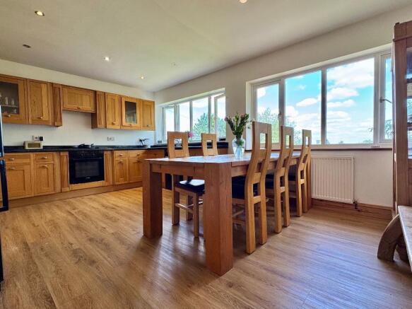 Kitchen / breakfast room