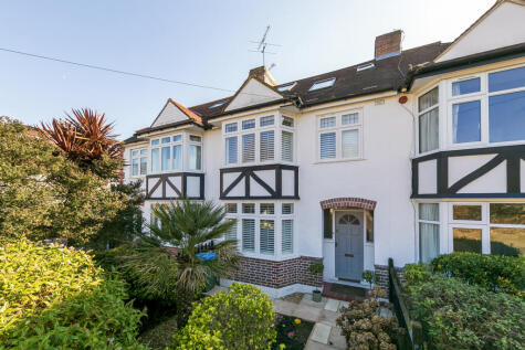 Sutherland Grove, Teddington