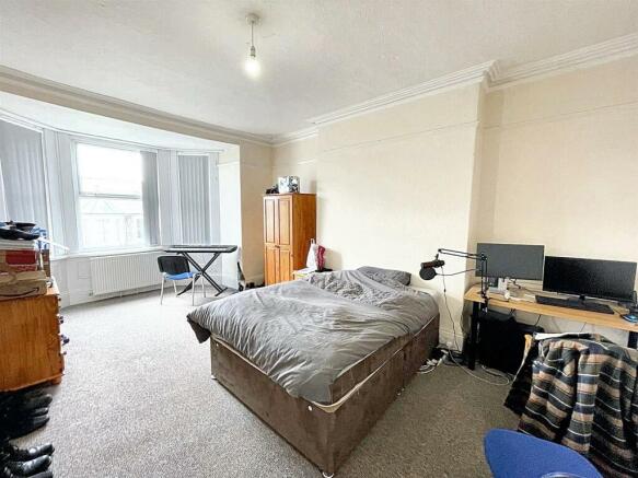 bedroom (7).jpeg