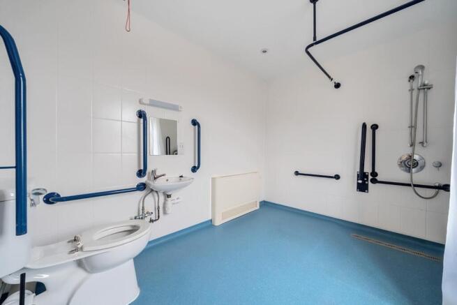 Pen f3 accessible shower room  6763757320313-12268
