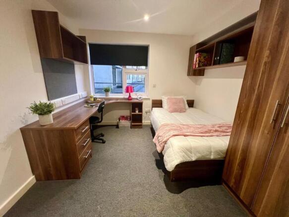 PEN BED LIGHT PINK 3 LANDSCAPE LARGE.jpg