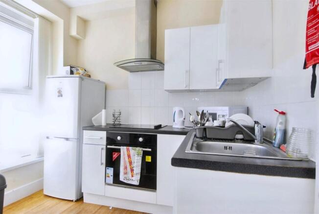 7 seaton f2 kitchen.jpeg