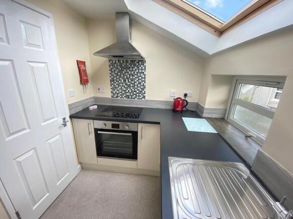 42a regent kitcvhen.jpg