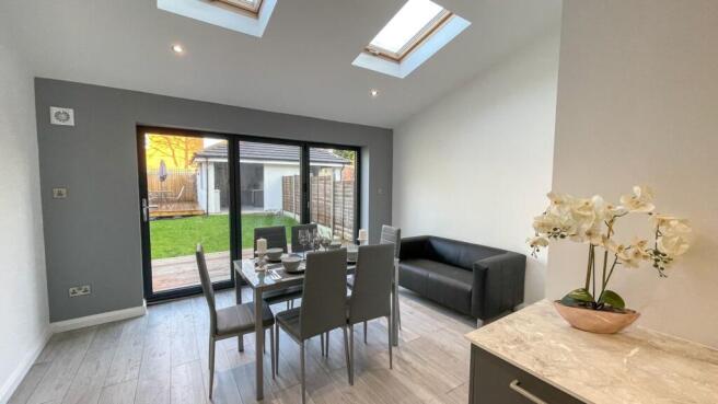 Kitchen/Dining Room
