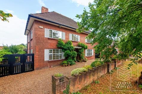 Lawrie Park Avenue, Sydenham, London, SE26