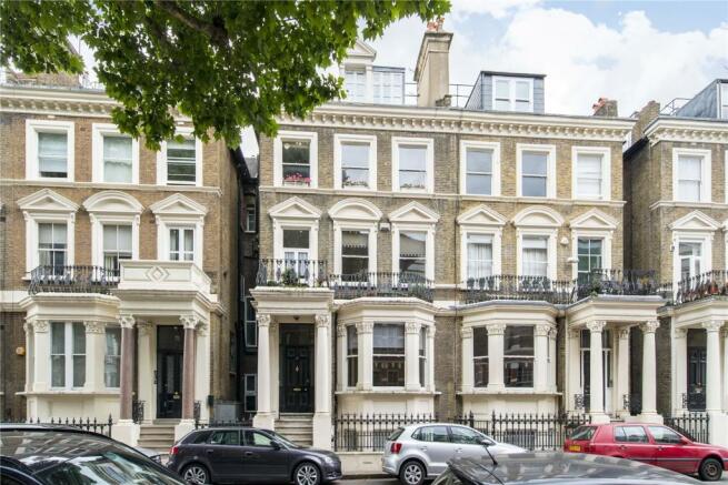 2 bedroom flat to rent in Holland Park Gardens, London, W14, W14