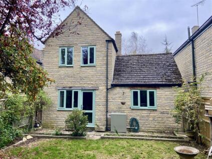 2 Orchard Ground, Fifield