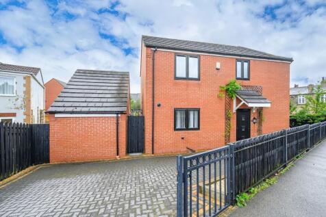 Moor Knoll Gardens, Wakefield, WF3