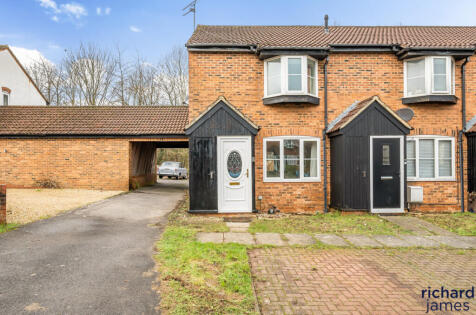 Lowes Close, Sparcells, Swindon, SN5