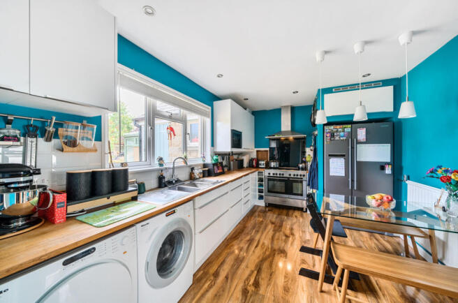 13212714687e3f49bbf73