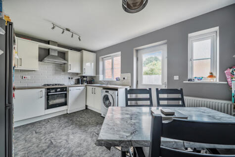 Bashkir Close, Swindon, SN5