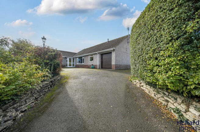 5707948d8ea9438292183a1fedfd257a