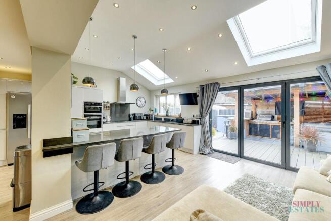 Kitchen/Lounge/Dining Area