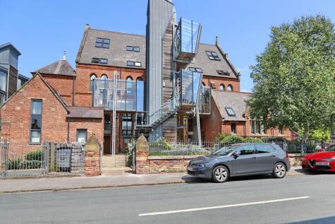 Grey Street, Prestwich, M25