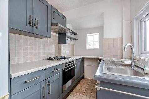 Kings Road, Newbury, Berkshire, RG14