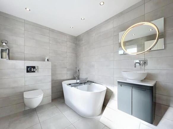 En-Suite Bathroom