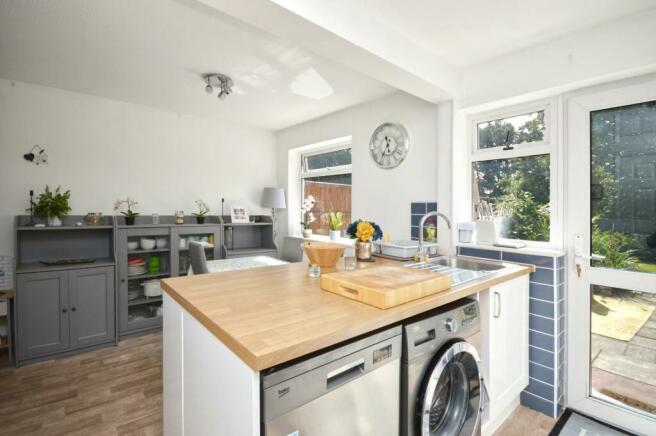 Kitchen/Dining Room