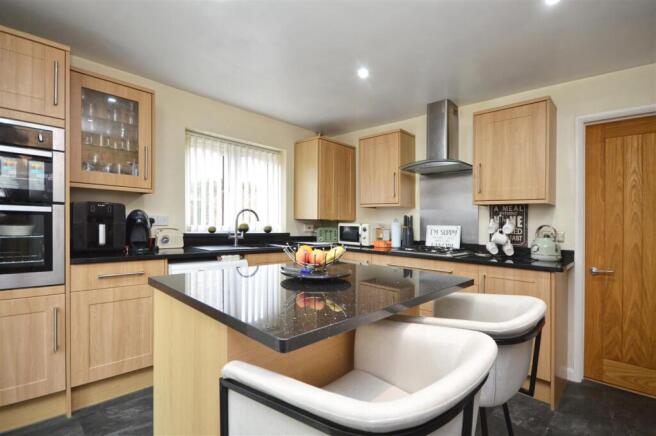 Kitchen / Breakfast