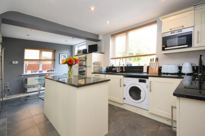 Kitchen/Breakfast Room