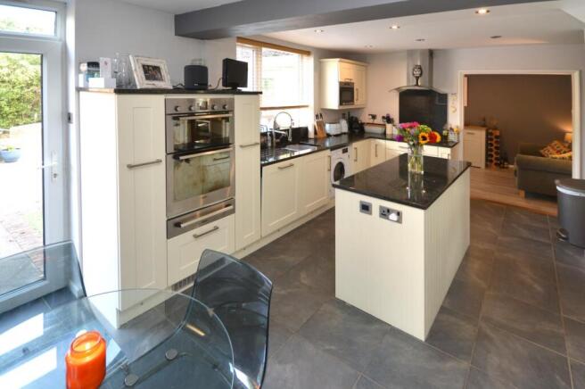 Kitchen/Breakfast Room