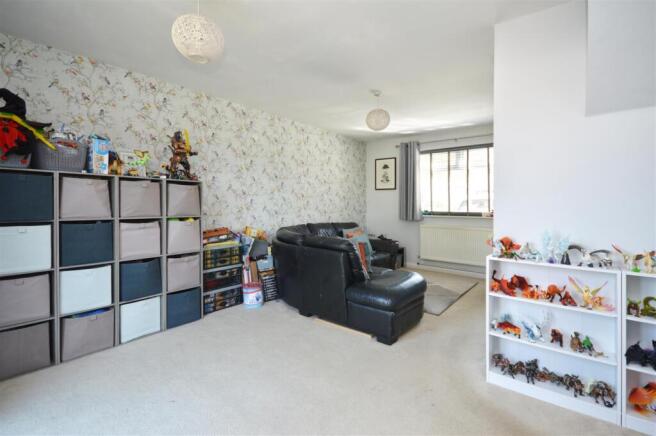 Sitting / Dining Room