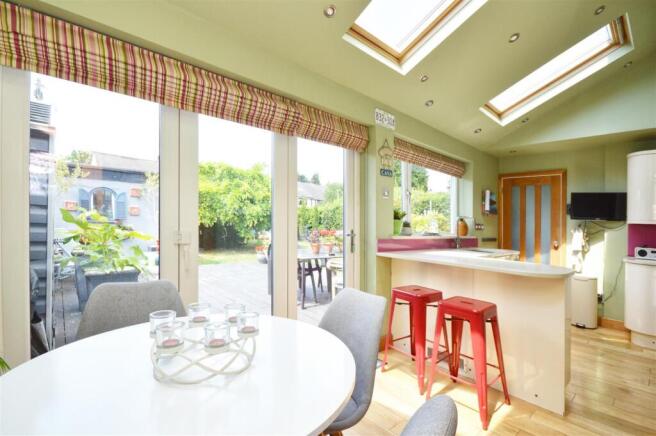 Kitchen/Dining Room