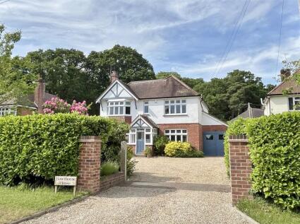 Station Road, Verwood, Dorset, BH31