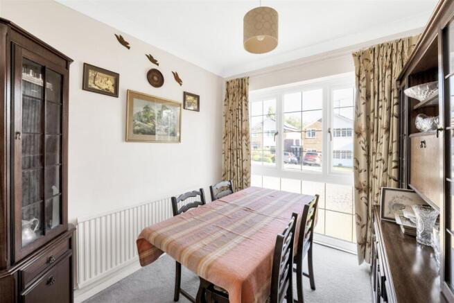 26-aldwickbury-crescent-03.jpg
