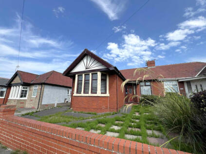 Warbreck Drive, Bispham, FY2