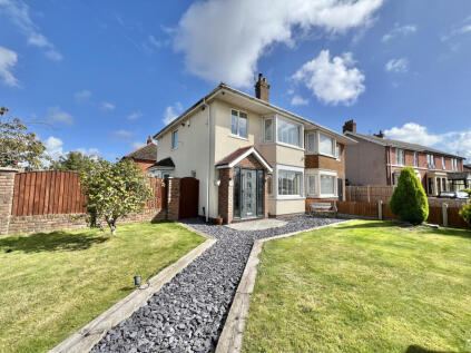 Fleetwood Road North, Thornton, FY5
