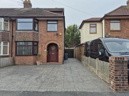 Ravens Close,  Normoss, FY3