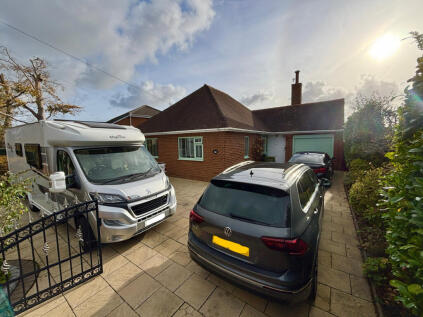 Station Road,  Thornton, FY5