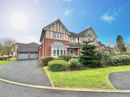 Kings Close,  Staining, FY3