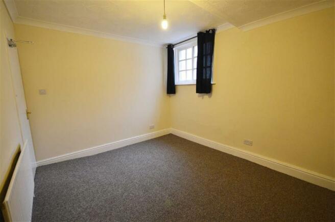 2 Bedroom Flat To Rent In Queen Street Scarborough Yo11