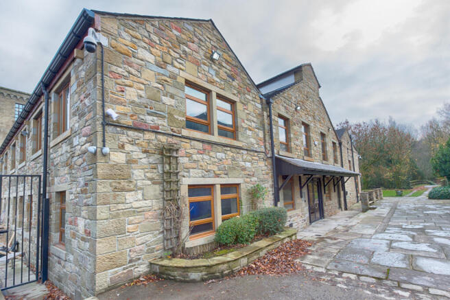 Hurstwood Court 15.JPG